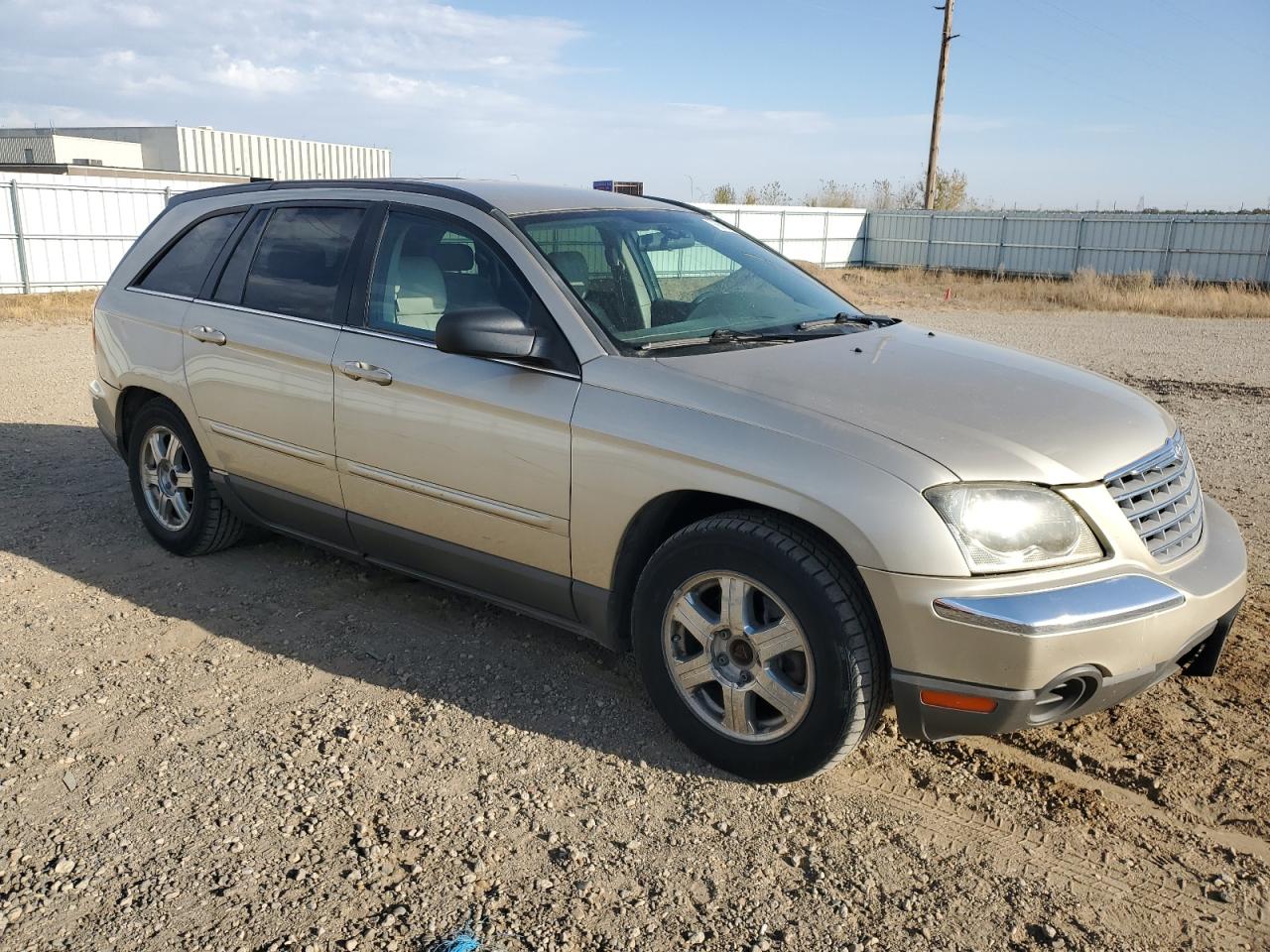 2005 Chrysler Pacifica - Image 4