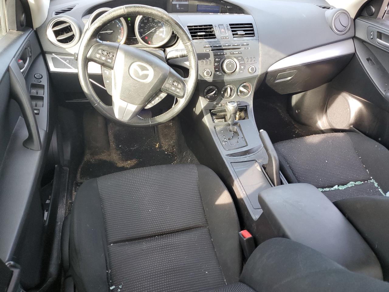 2012 Mazda 3 - Image 8