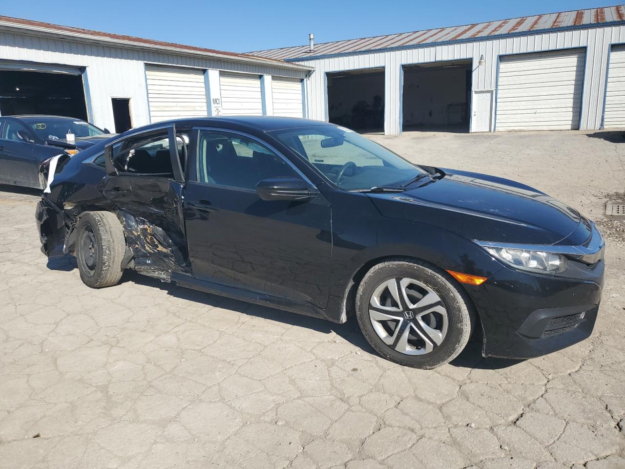 19XFC2F56JE026448 2018 Honda Civic Lx