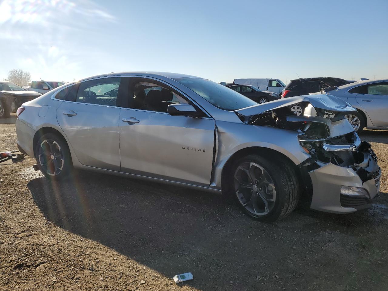 2022 Chevrolet Malibu - Image 4