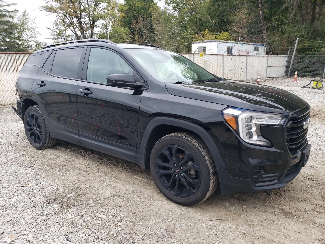 2022 GMC Terrain - Image 4
