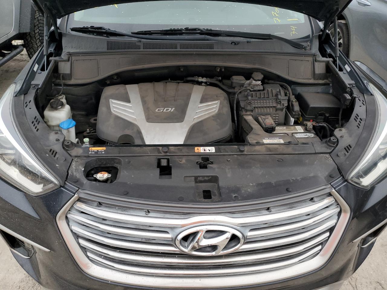 KM8SM4HF9HU240046 2017 Hyundai Santa Fe Se