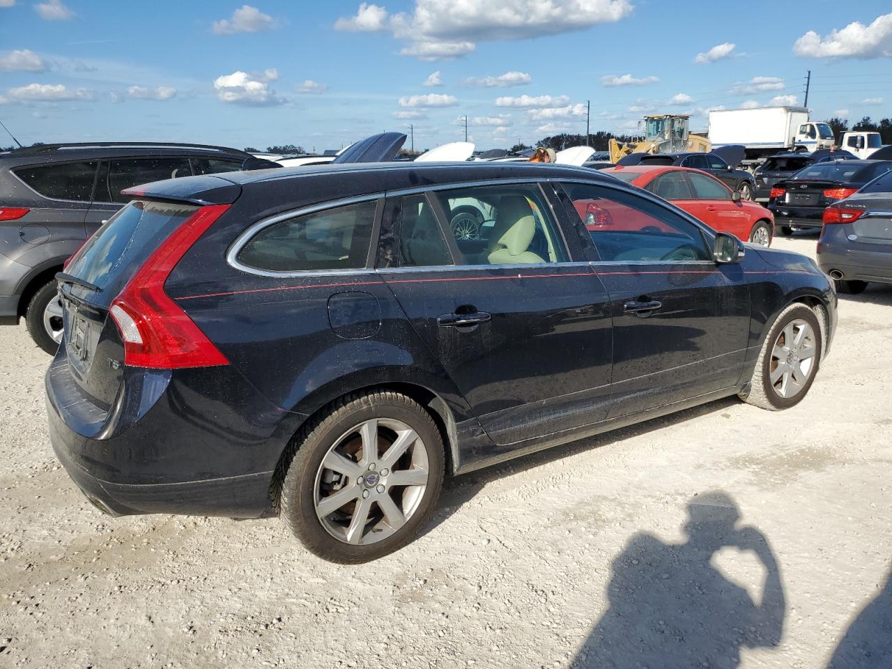 2016 Volvo V60 T5 Platinum VIN: YV140MEM0G1307204 Lot: 78162894