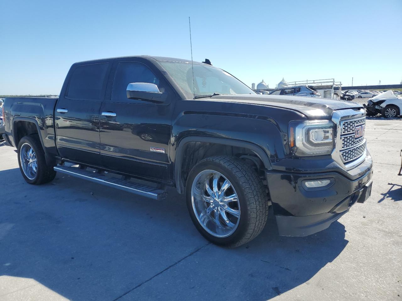 2017 GMC Sierra - Image 4