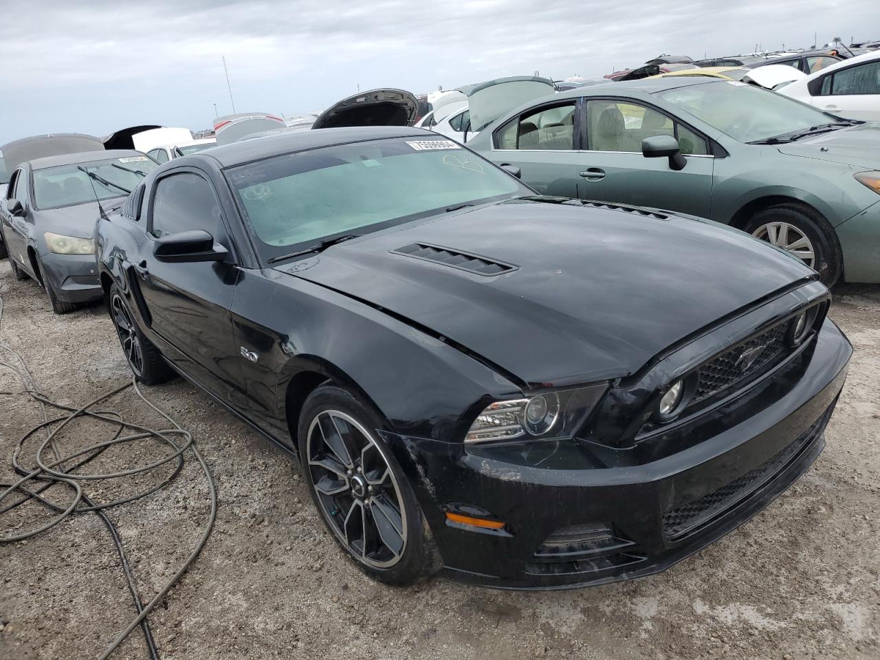 VIN 1ZVBP8CF6D5284615 2013 FORD MUSTANG no.4