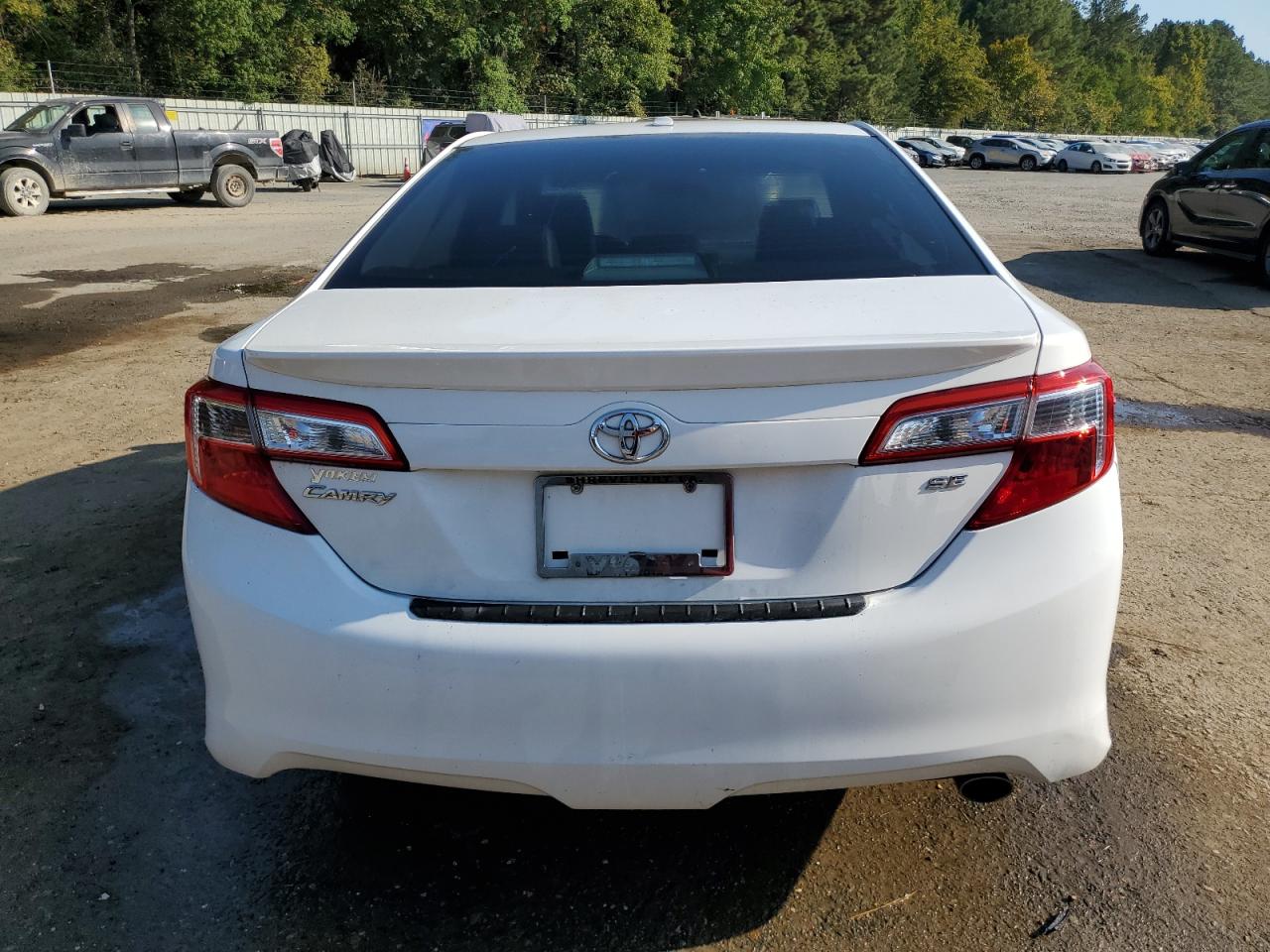 4T1BF1FK1EU741744 2014 Toyota Camry L