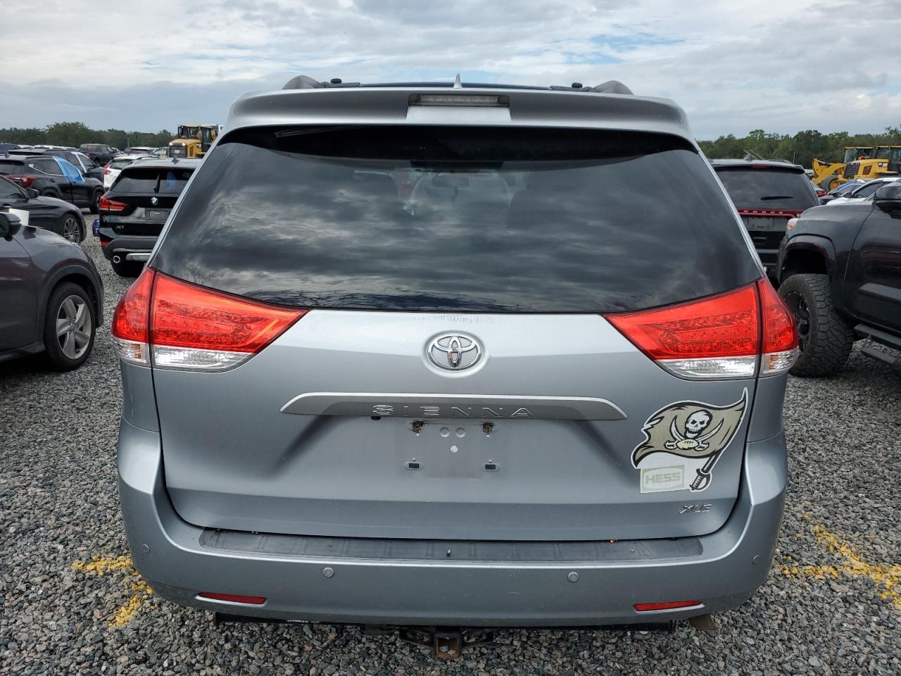 2014 Toyota Sienna Xle VIN: 5TDYK3DC5ES476851 Lot: 73841854