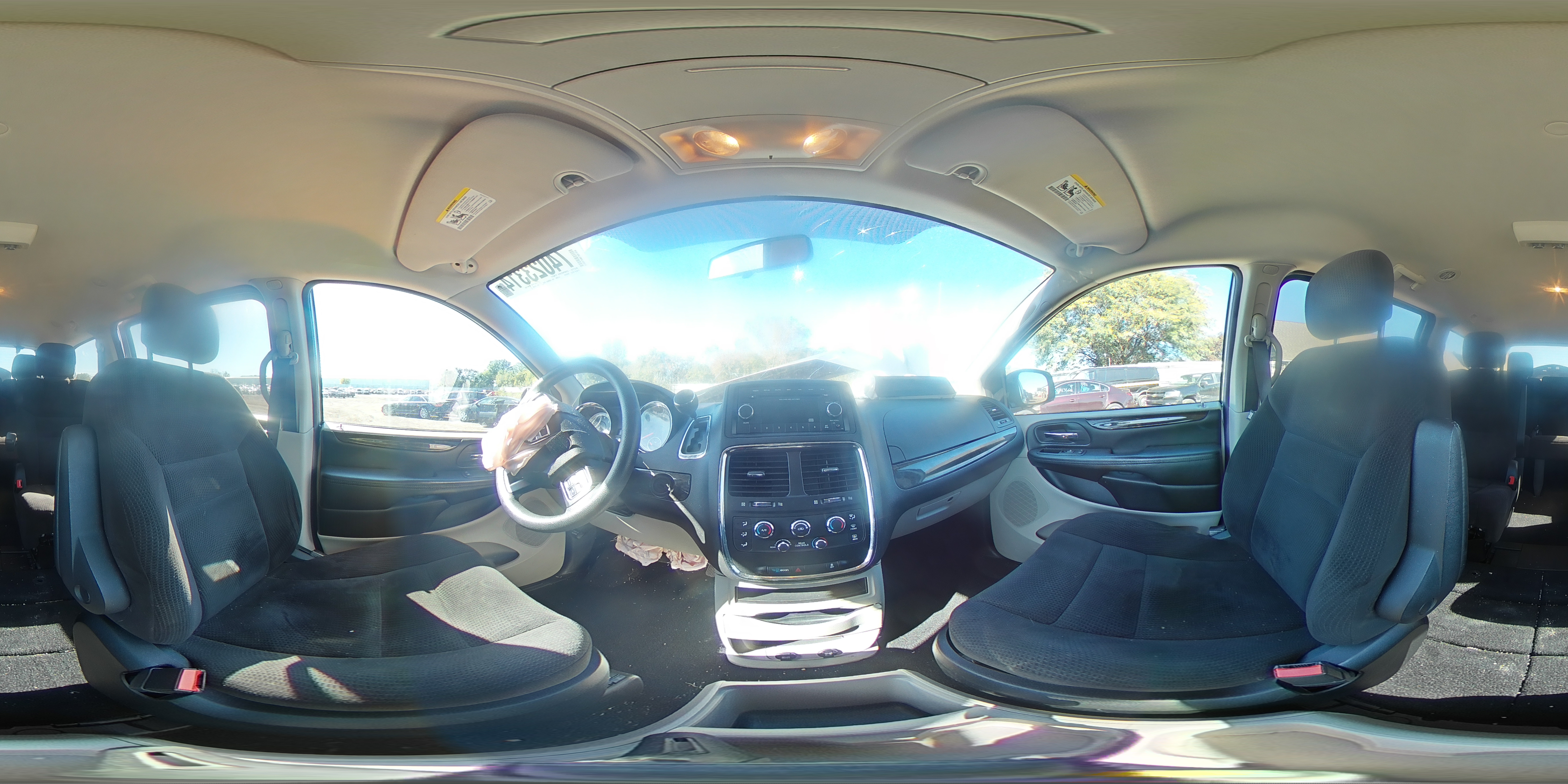 2016 Dodge Caravan - Image 14