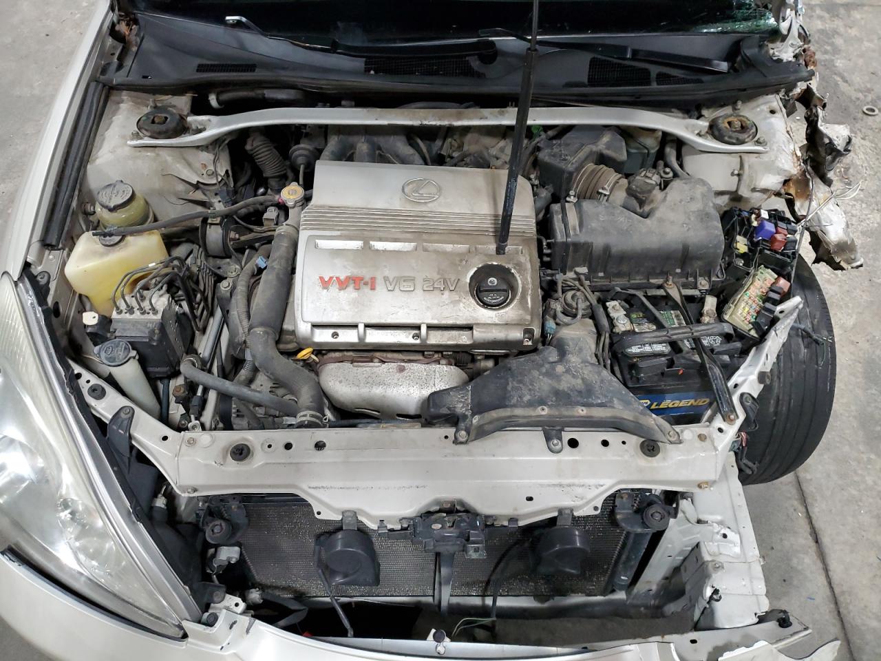 2003 Lexus ES - Image 11