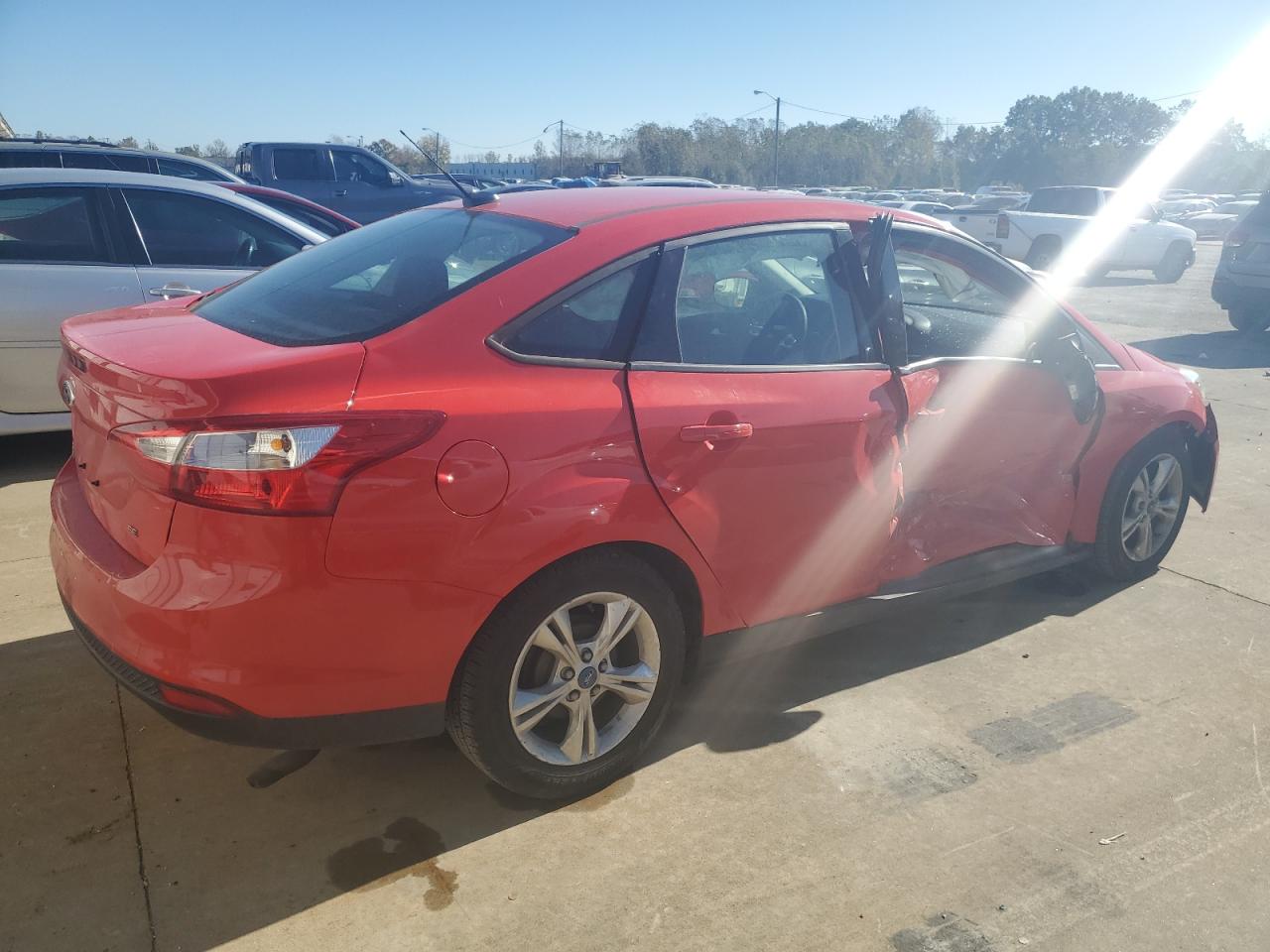 VIN 1FADP3F29EL132774 2014 FORD FOCUS no.3