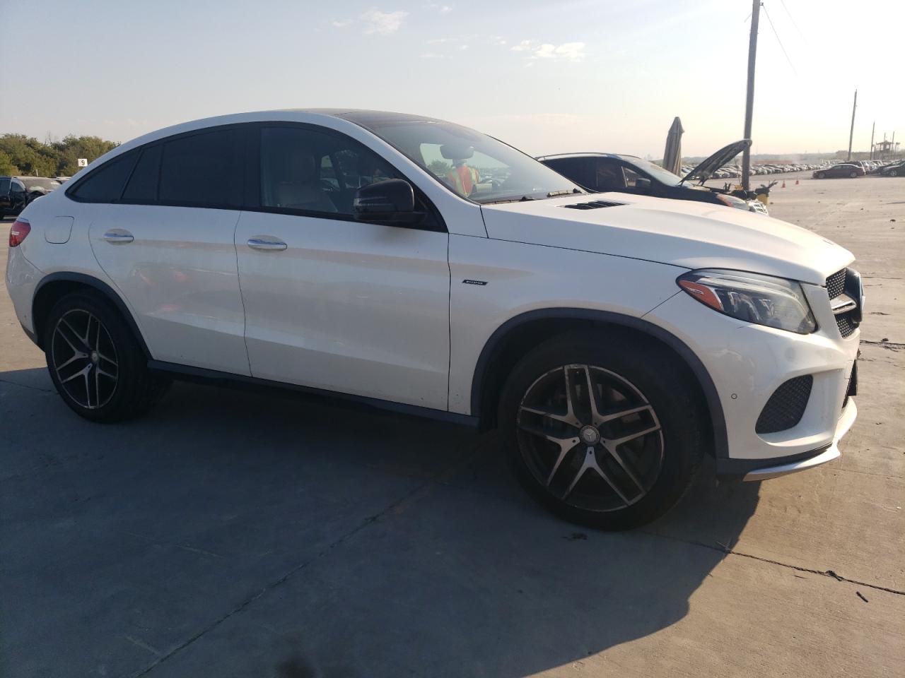 VIN 4JGED6EB1GA011001 2016 MERCEDES-BENZ GLE-CLASS no.4