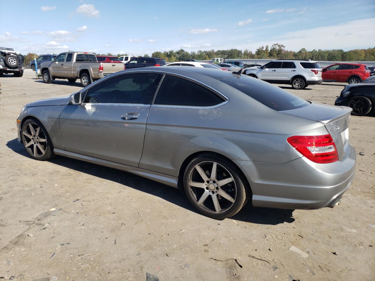 VIN WDDGJ5HB6FG367490 2015 MERCEDES-BENZ C-CLASS no.2