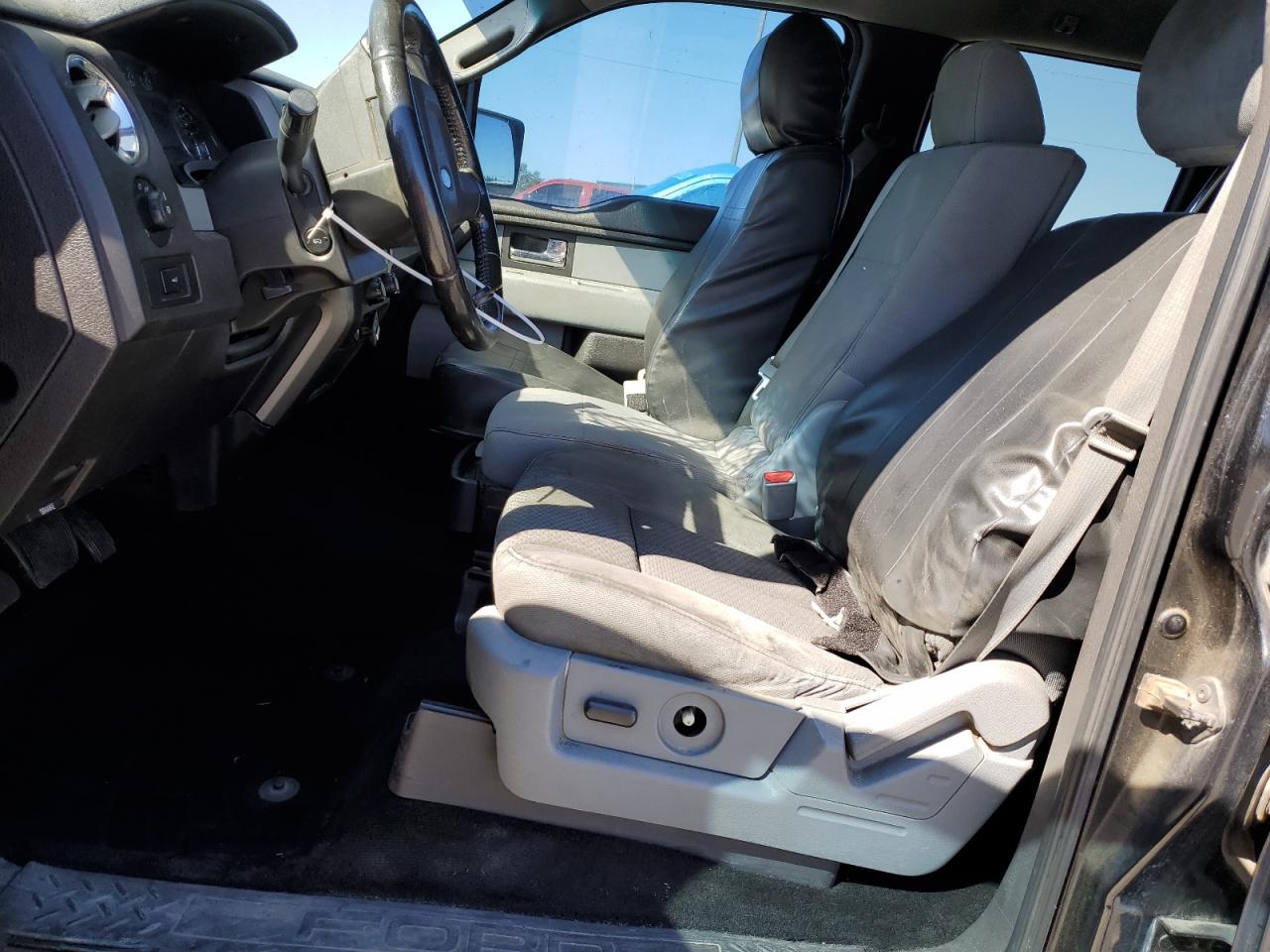 2012 Ford F-150 - Image 7
