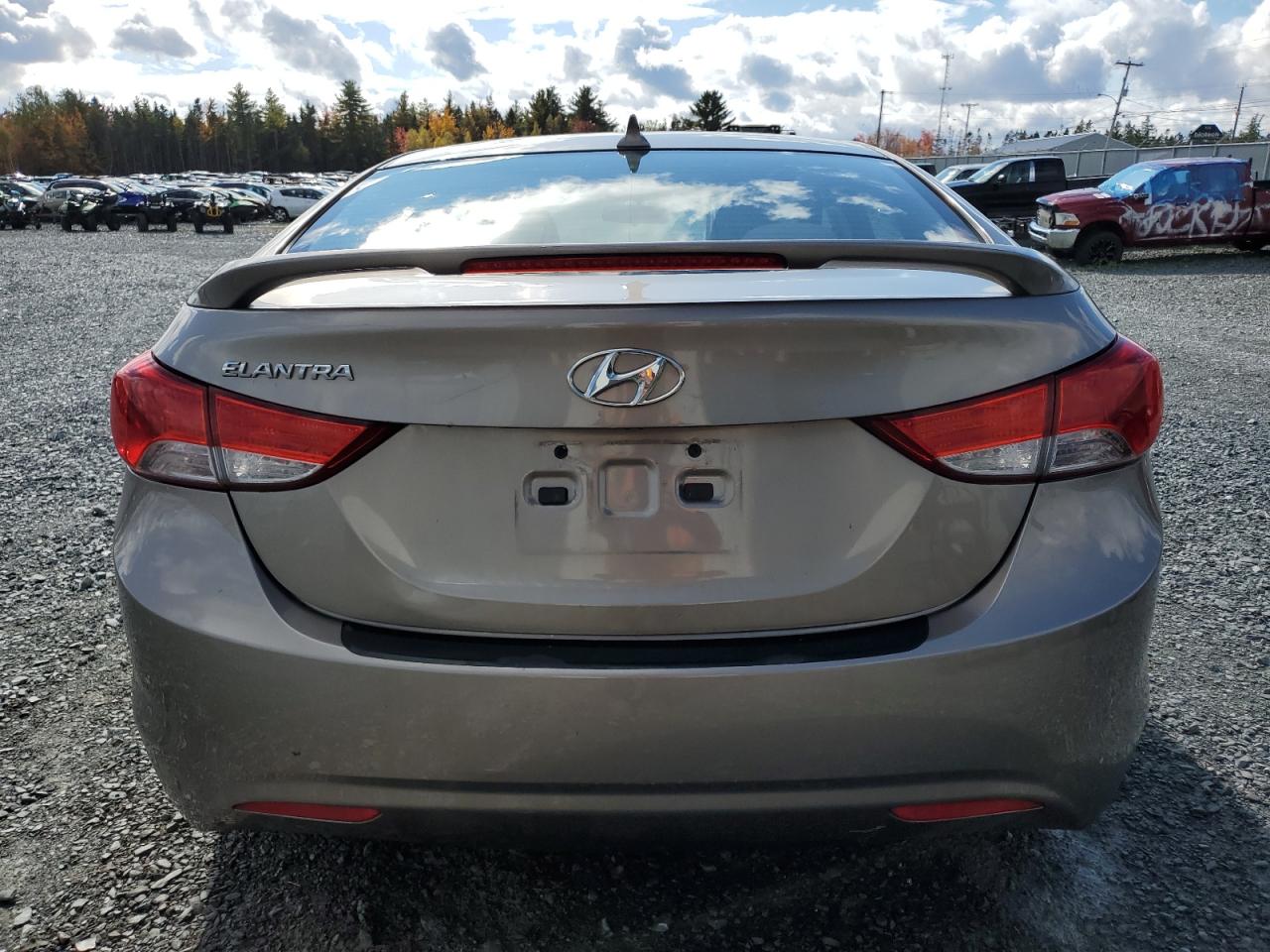 5NPDH4AE0DH389288 2013 Hyundai Elantra Gls