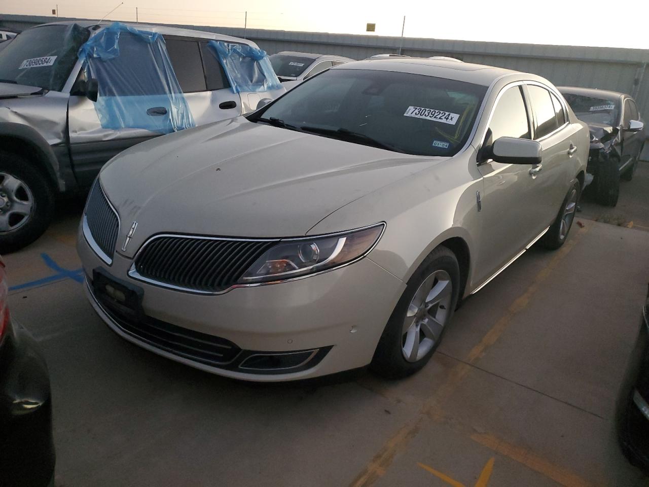 VIN 1LNHL9FT9GG603154 2016 LINCOLN MKS no.1