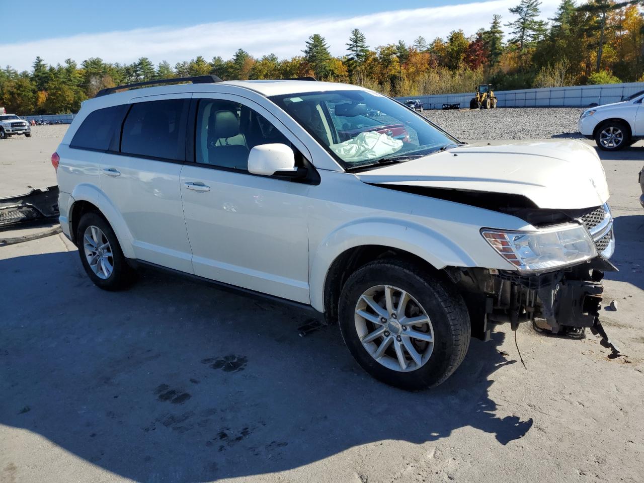 VIN 3C4PDDBG1ET104057 2014 DODGE JOURNEY no.4