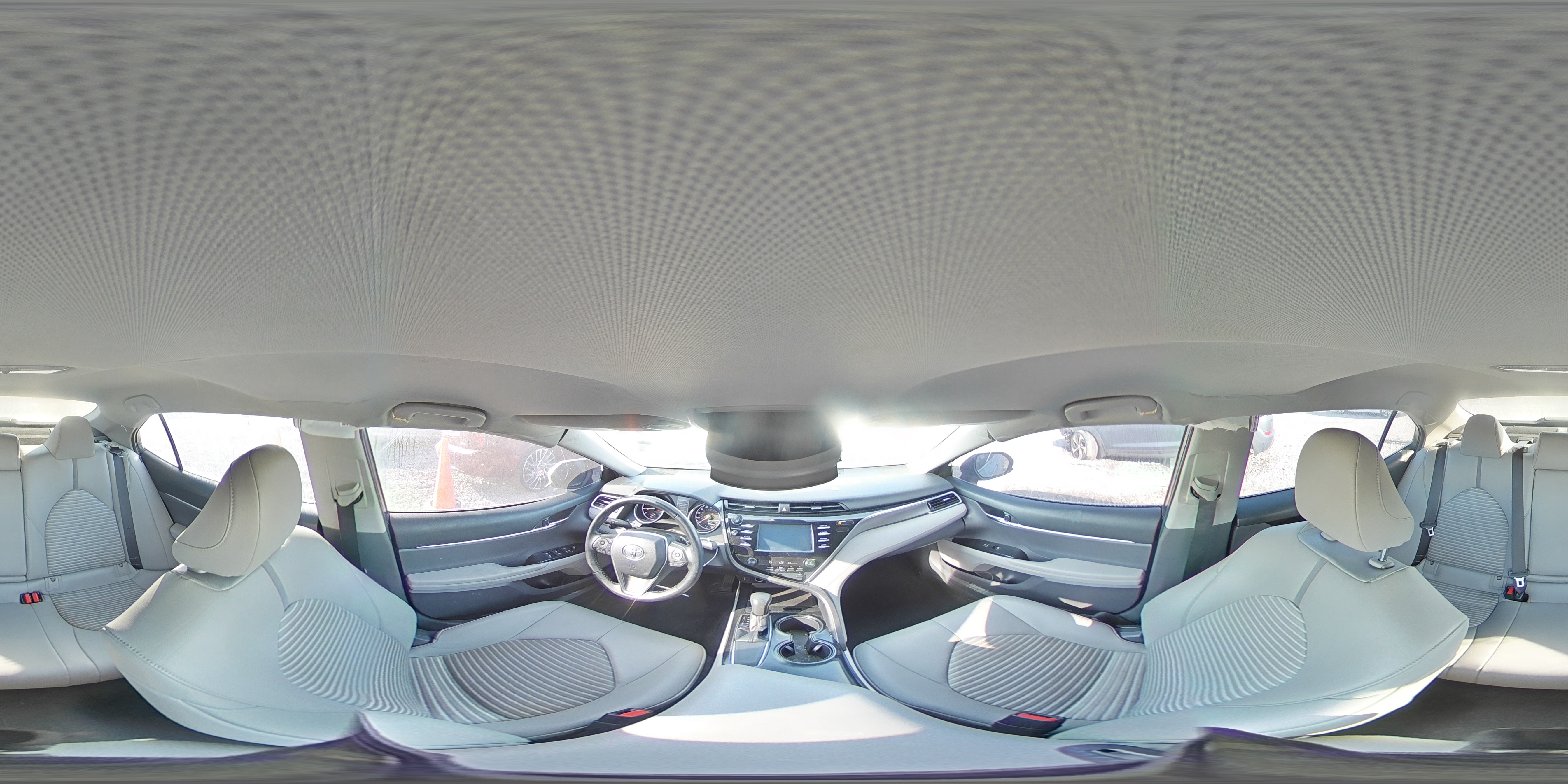 2018 Toyota Camry - Image 14