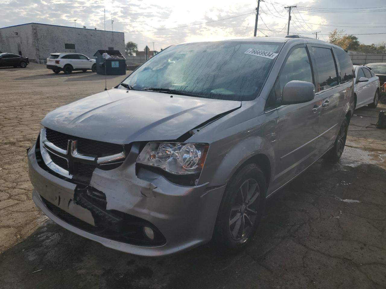 2016 Dodge Caravan - Image 1