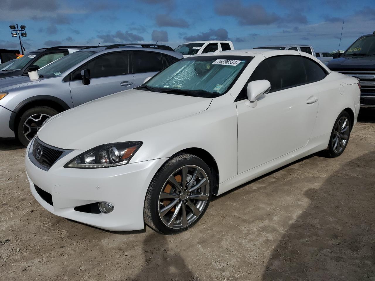 2014 Lexus IS - Image 1