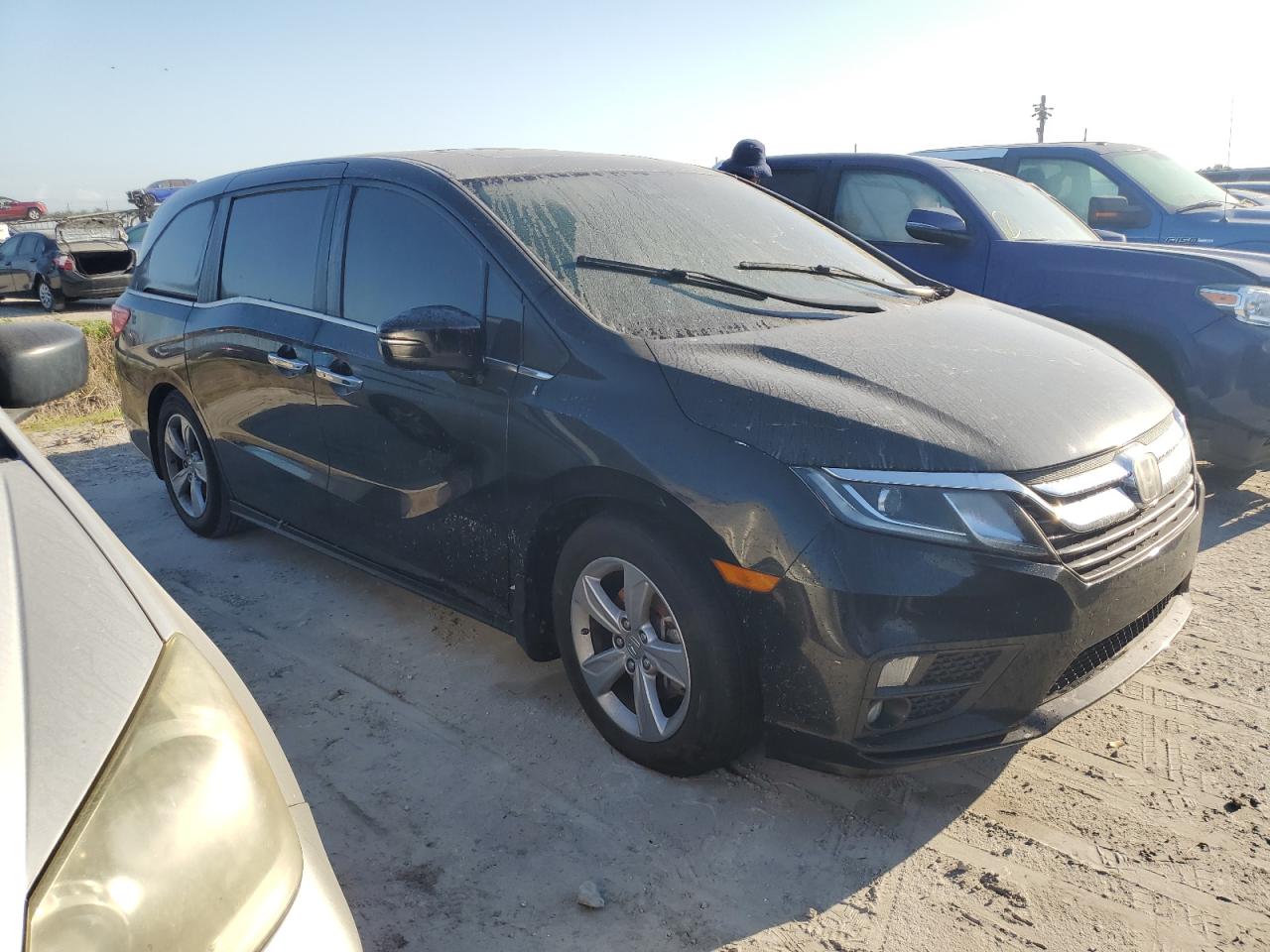 5FNRL6H75KB074957 2019 Honda Odyssey Exl