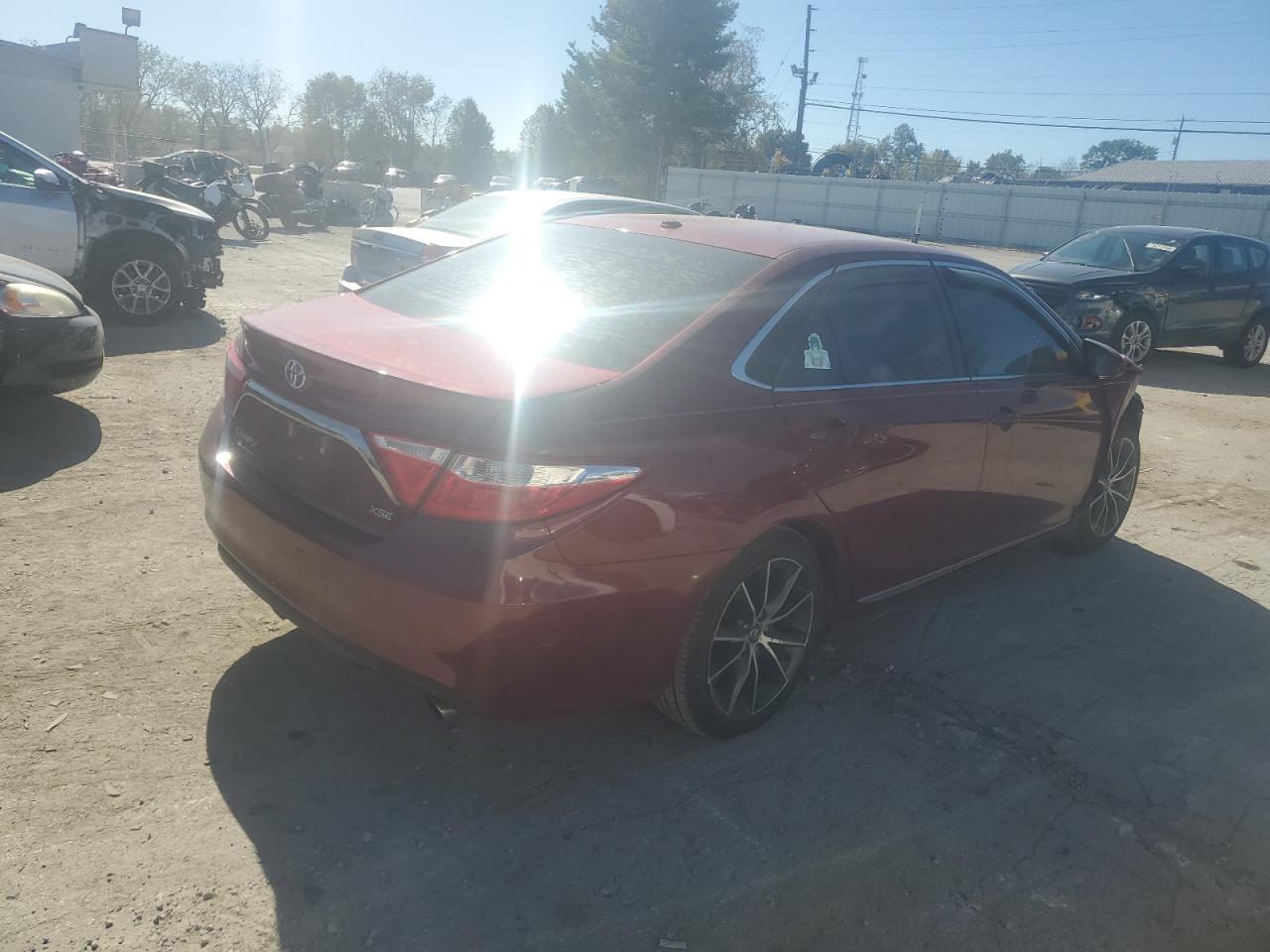 VIN 4T1BF1FK4GU594001 2016 TOYOTA CAMRY no.3