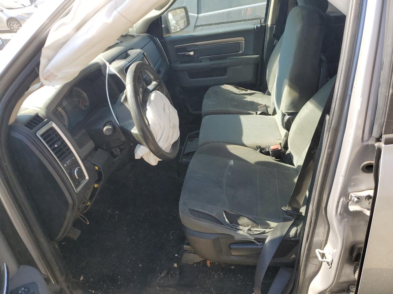 2019 RAM 1500 - Image 7