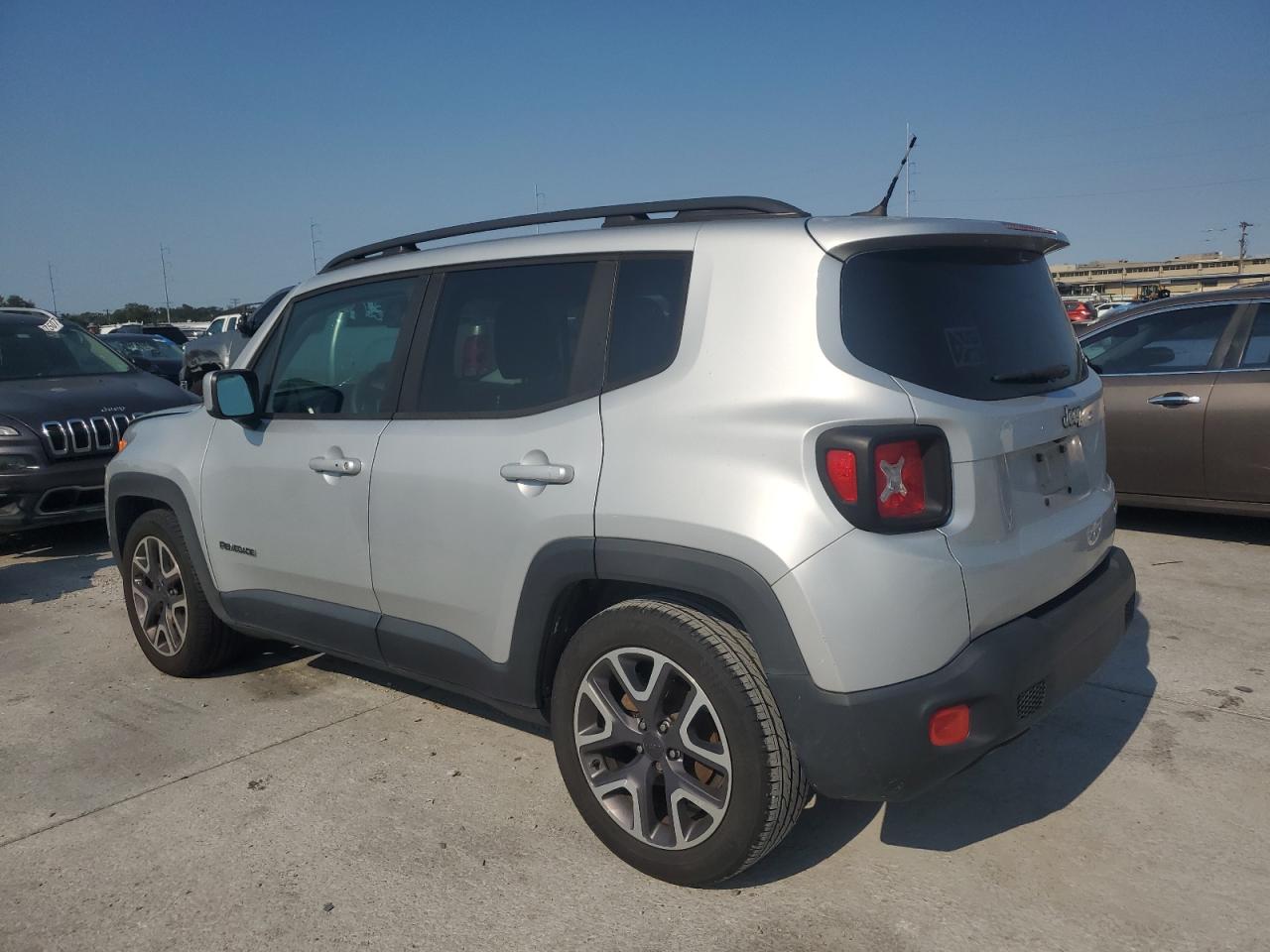 2017 Jeep Renegade - Image 2