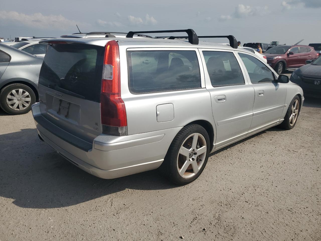 2005 Volvo V70 R VIN: YV1SJ527052505636 Lot: 75105434