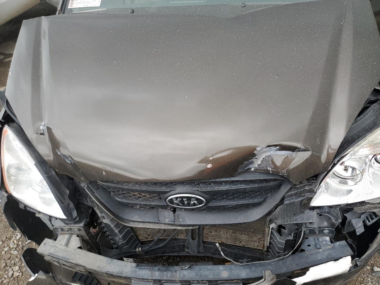 2009 Kia Rondo Base VIN: KNAFG528097277156 Lot: 78263434
