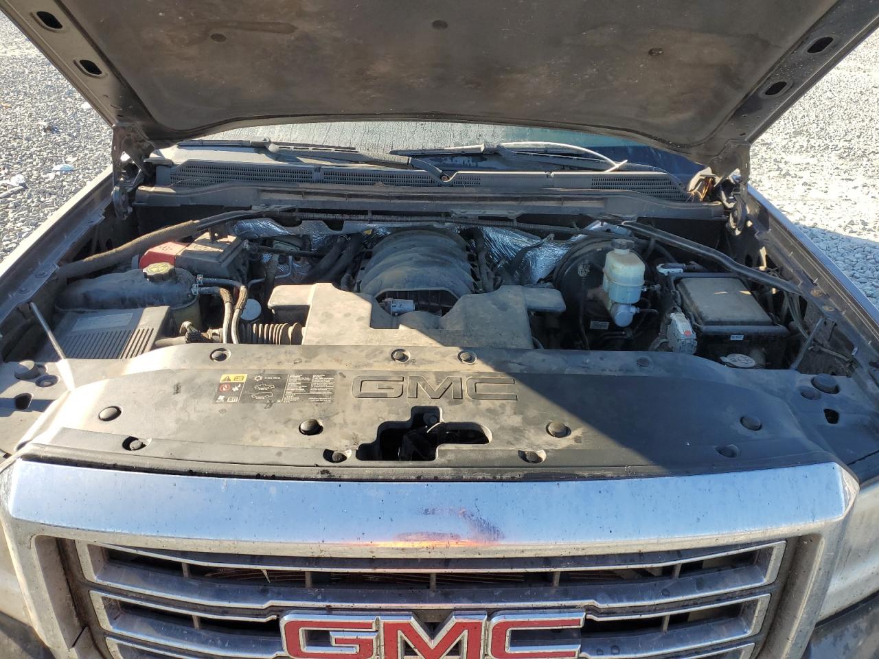 2015 GMC Sierra - Image 11