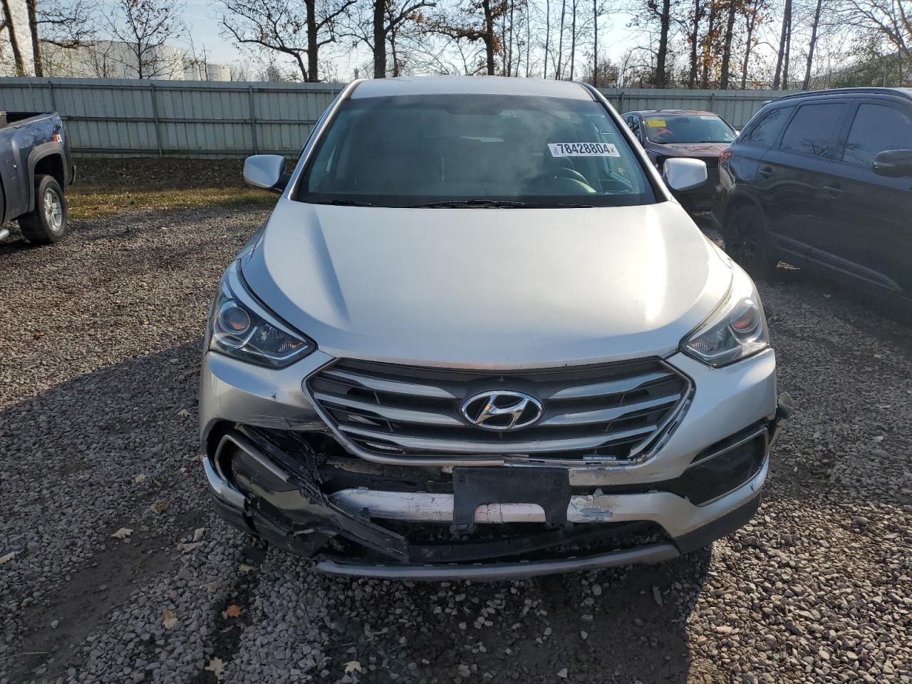 2017 Hyundai Santa Fe - Image 5