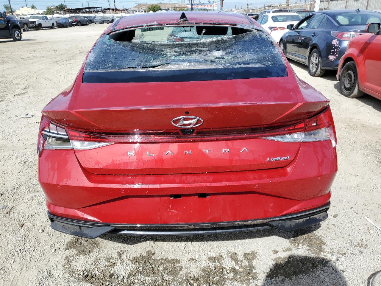 2023 Hyundai Elantra - Image 6