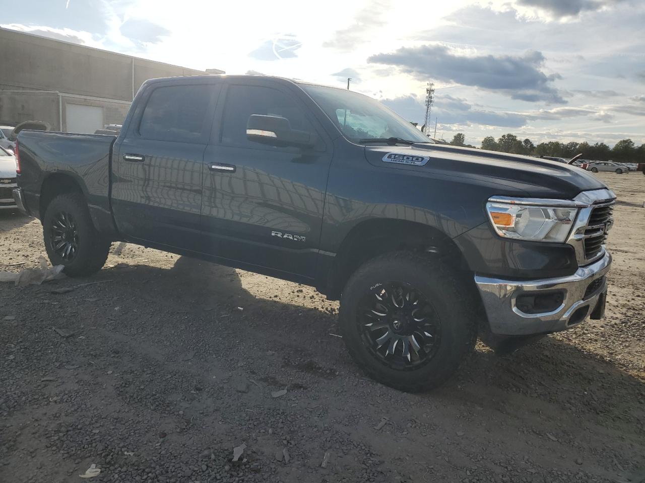 2019 RAM 1500 - Image 4