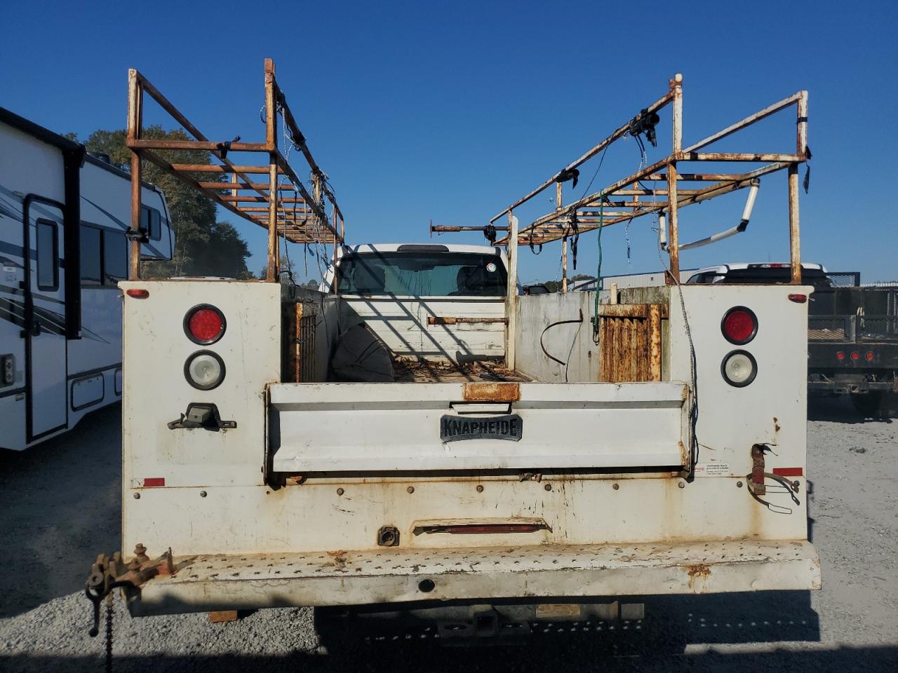 2017 Ford F450 - Image 6