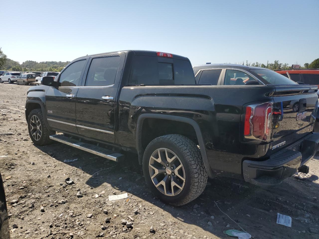 2016 GMC Sierra - Image 2