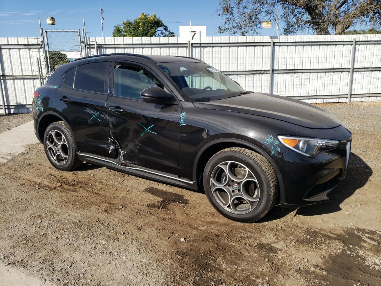 2018 Alfa Romeo Stelvio - Image 4