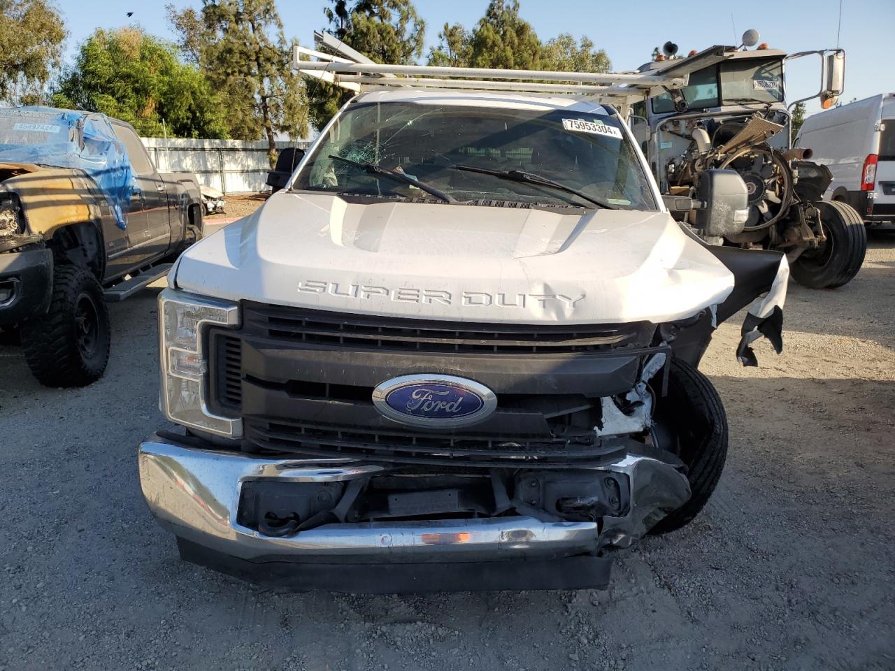 VIN 1FT7X2A67KED28742 2019 FORD F250 no.5