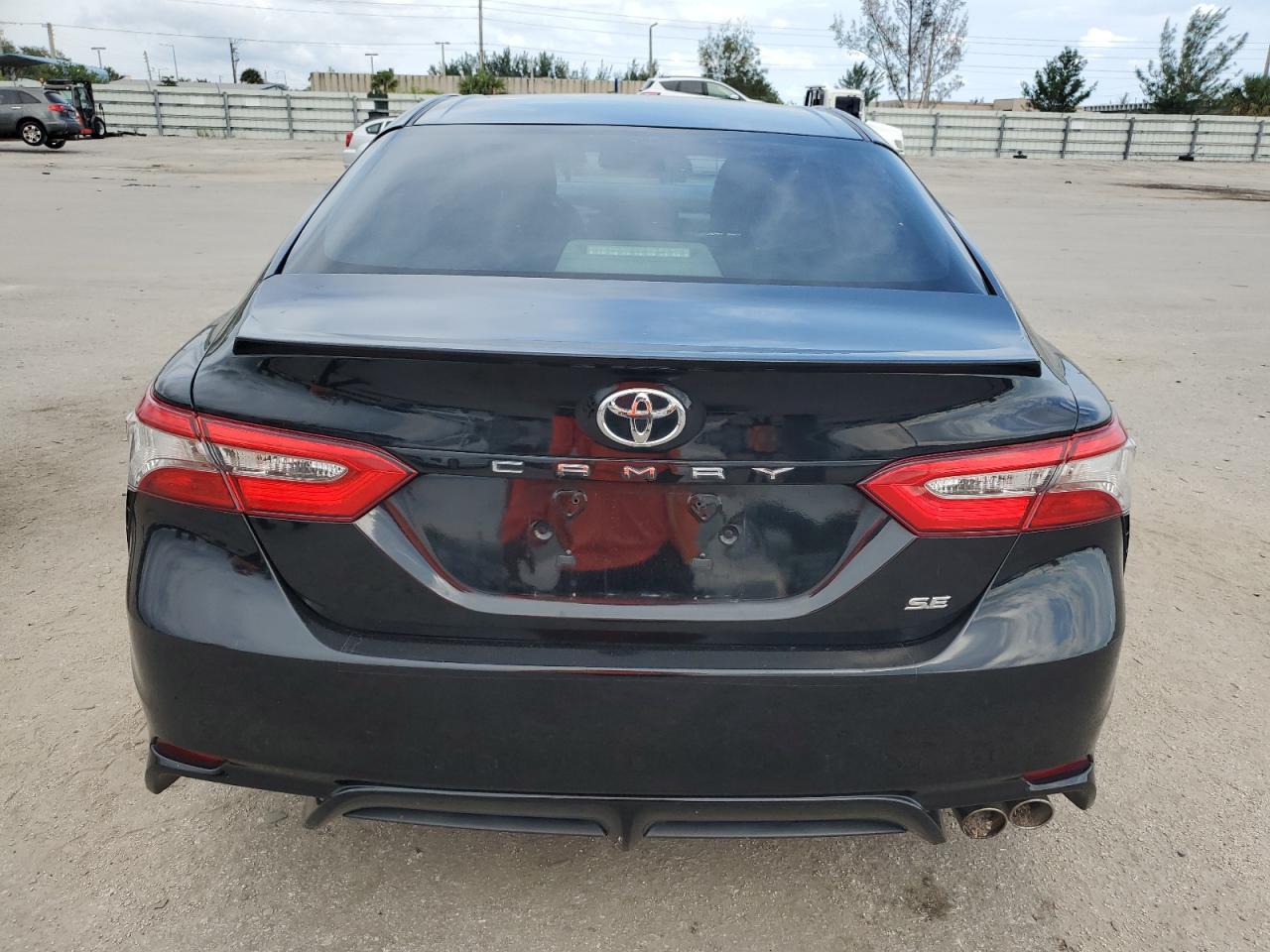 2018 Toyota Camry L VIN: 4T1B11HK9JU590254 Lot: 76342594