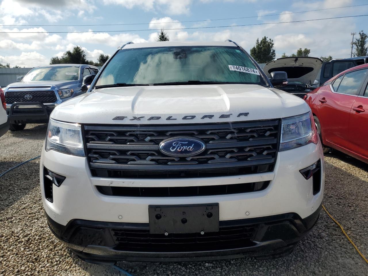 2018 Ford Explorer - Image 5