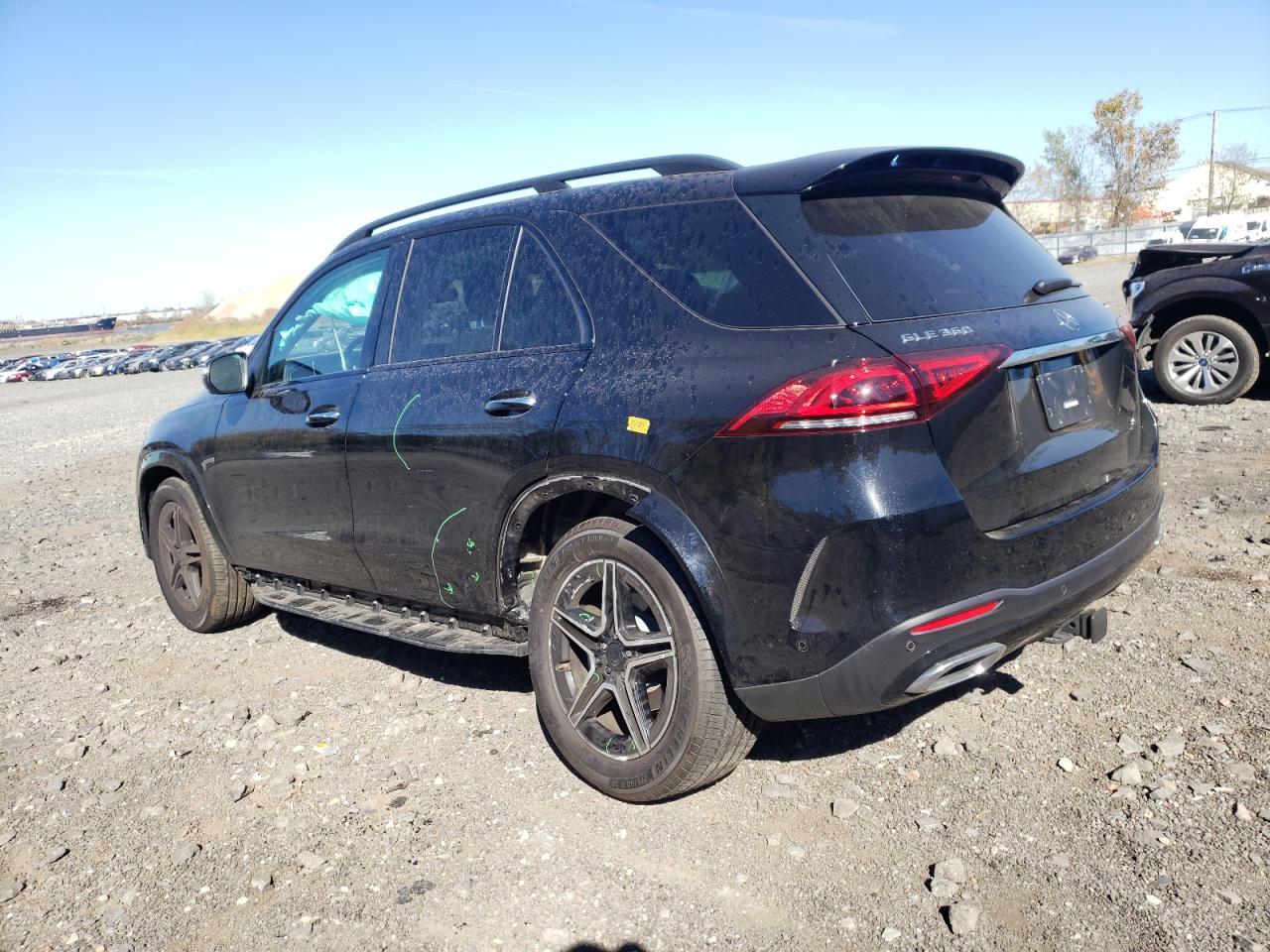 2022 Mercedes-Benz GLE - Image 2