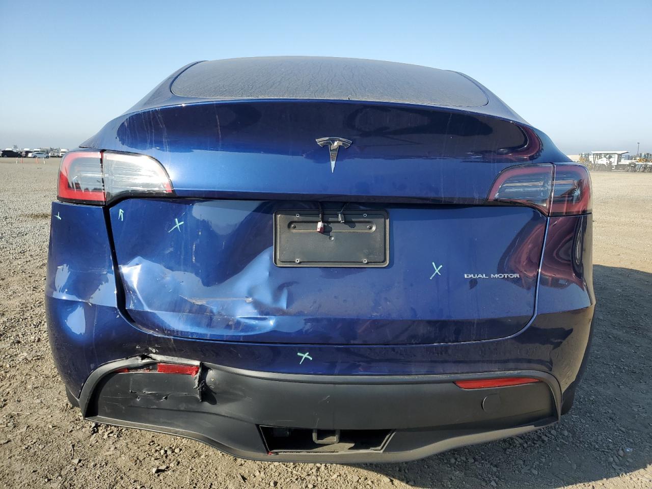 7SAYGDEE5PF624921 2023 Tesla Model Y