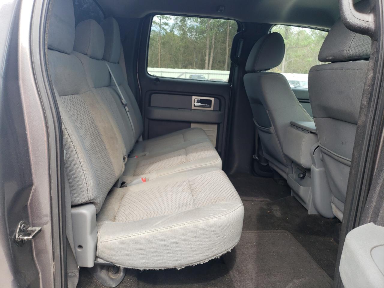 2011 Ford F-150 - Image 10