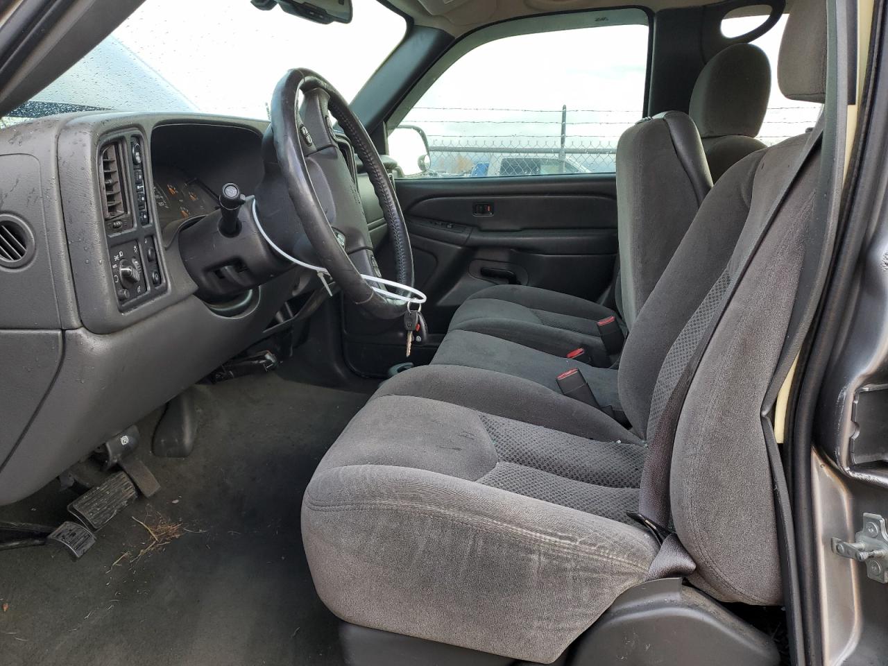 2007 Chevrolet Silverado - Image 7