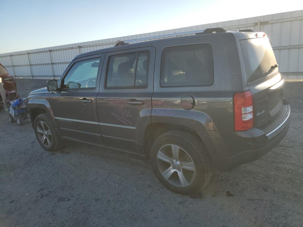 2016 Jeep Liberty (Patriot) - Image 2