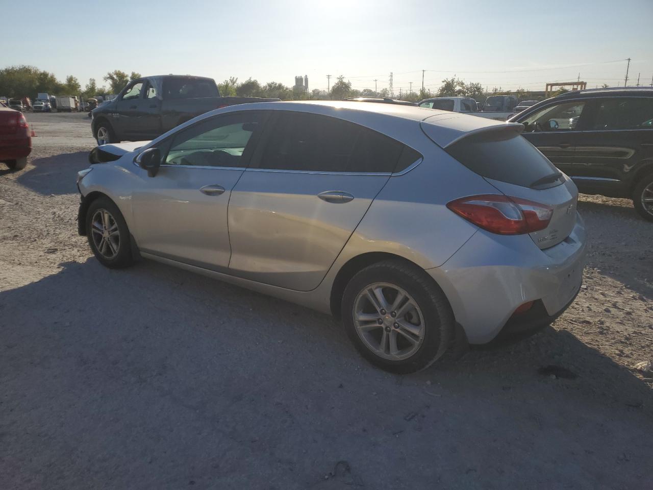 2017 Chevrolet Cruze - Image 2