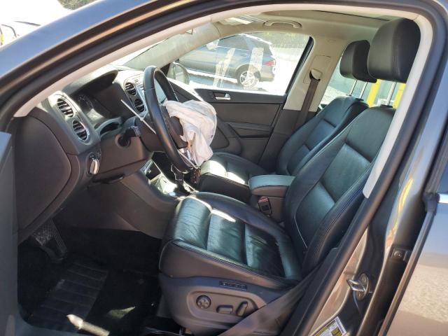  VOLKSWAGEN TIGUAN 2016 Угольный