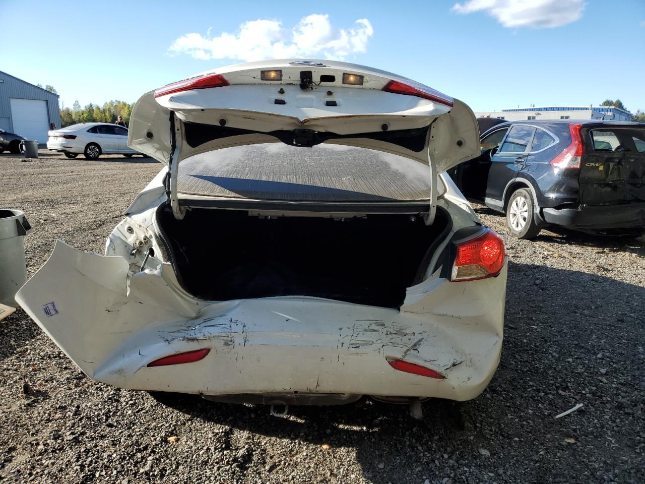 2012 Hyundai Elantra - Image 6