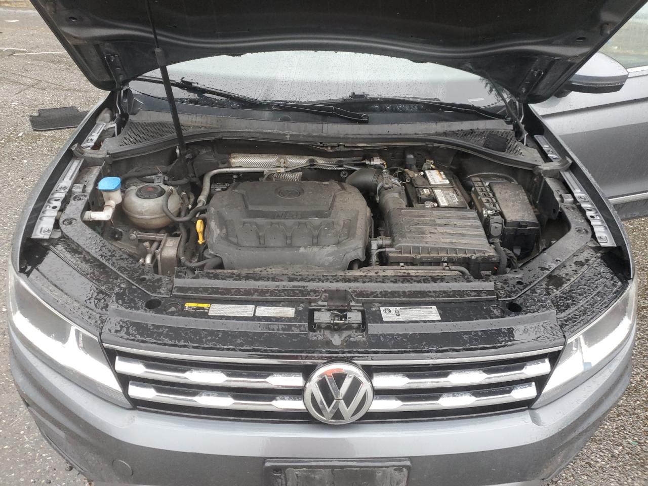 3VV2B7AX9JM022179 2018 Volkswagen Tiguan Se