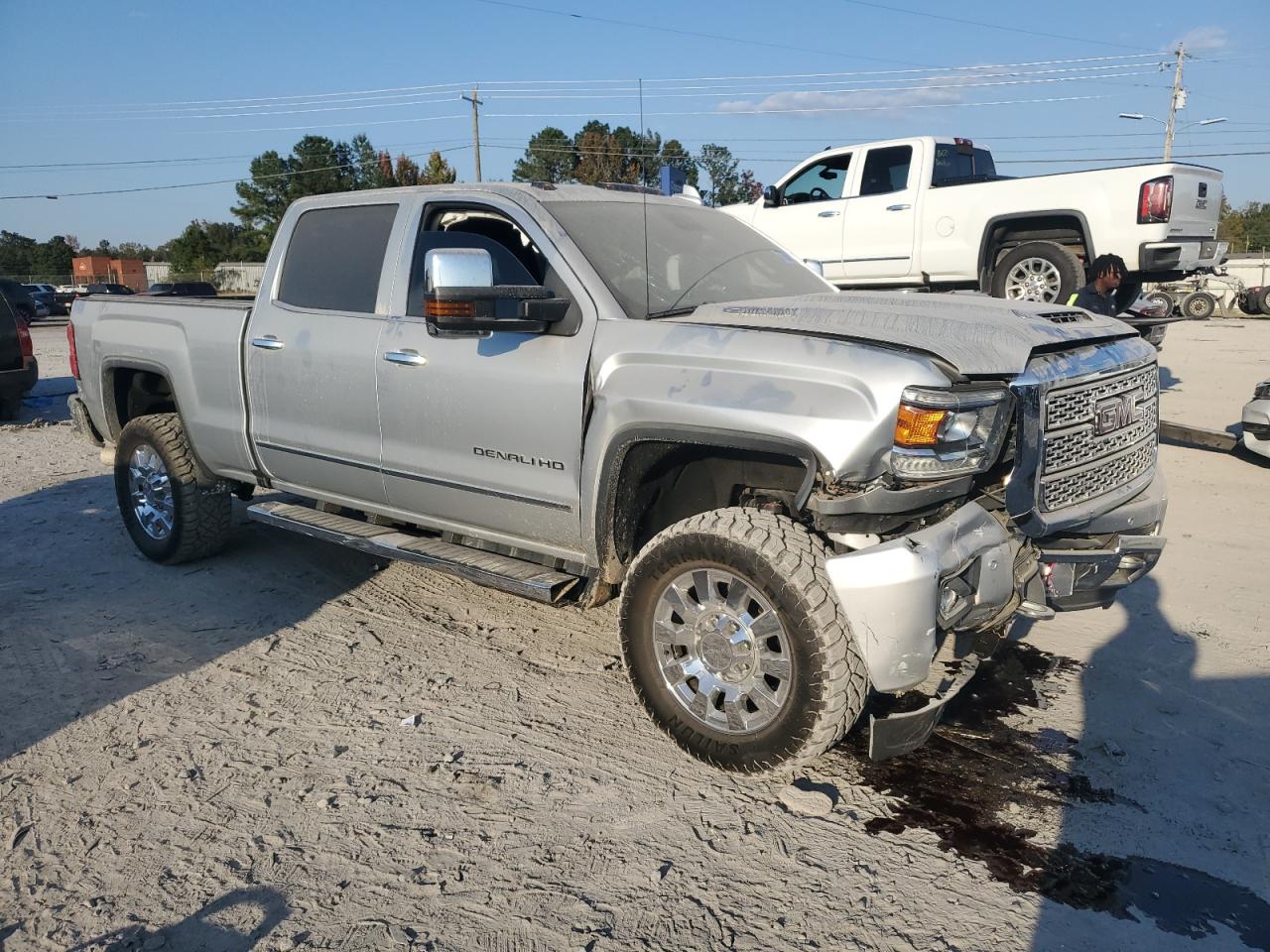 2018 GMC Sierra - Image 4