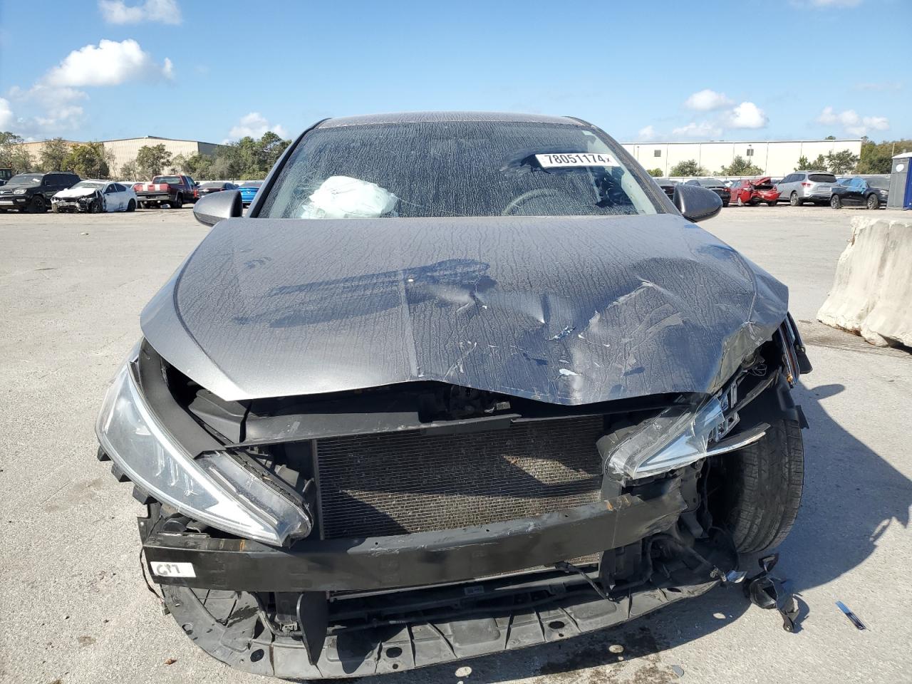 2019 Hyundai Elantra - Image 5